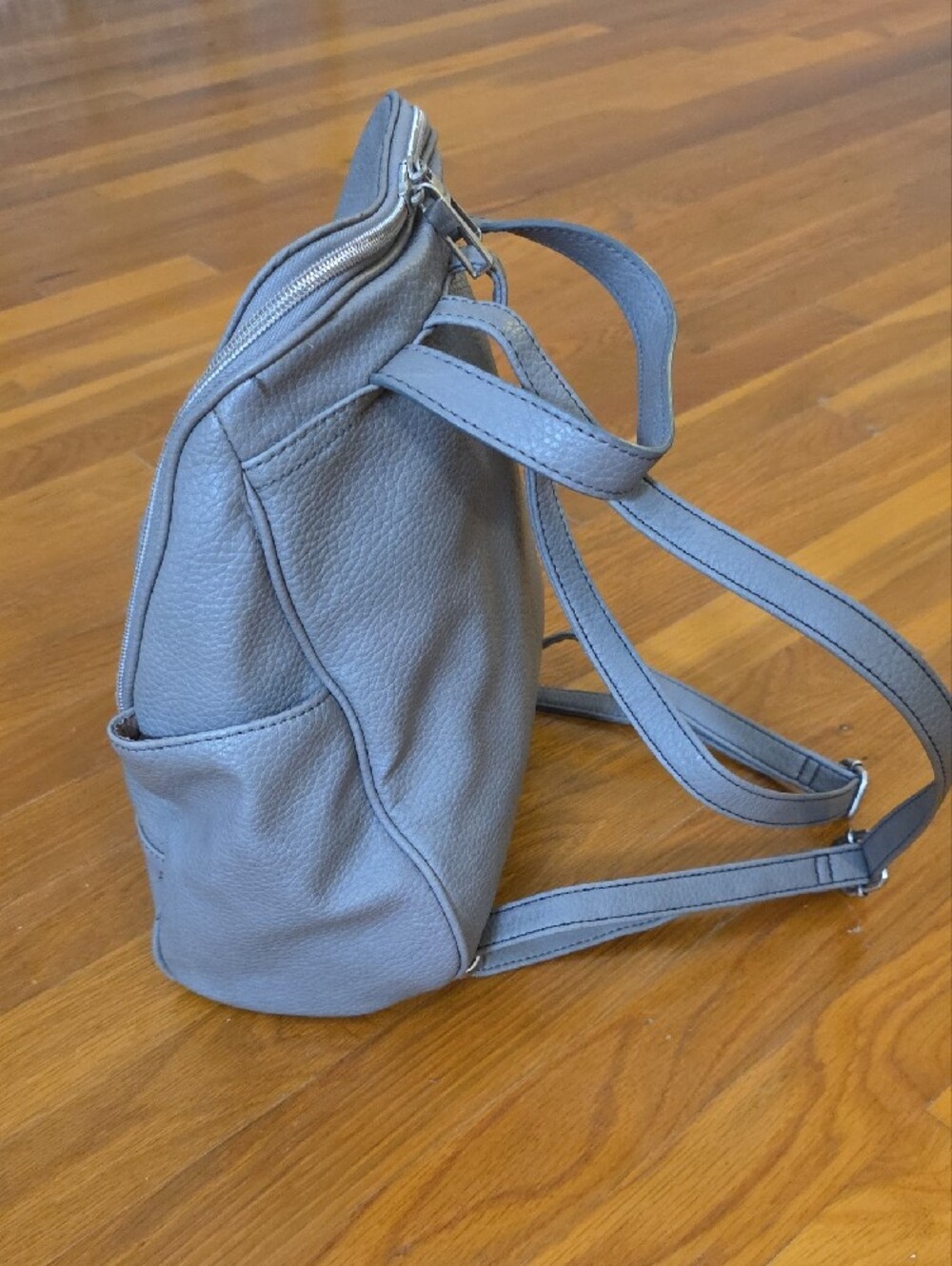 RELIC Leather Backpack - Picture 3 of 9